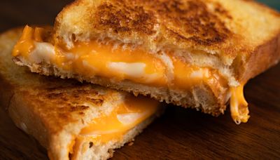 The Easy Tip To Prevent Soggy Grilled Cheese Sandwiches