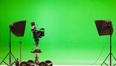 People Are Just Realising Why Green Screens In Film and TV Are Green