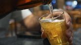 Cerveja sem álcool é segura? Conheça benefícios e contraindicações da bebida