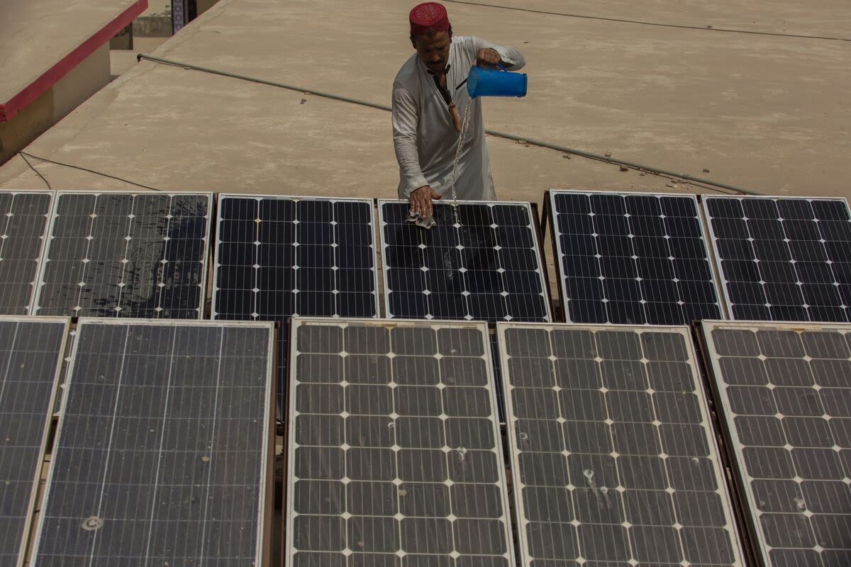 Pakistan Sees Solar Boom as Chinese Imports Surge, BNEF Says