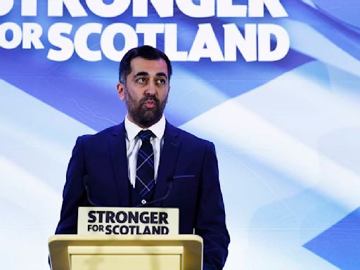 El ministro principal de Escocia dimite tras la ruptura de la coalición de gobierno