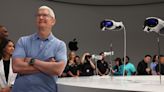 Apple Execs Seem Terrified of Being Photographed Wearing Dorky AR Headset