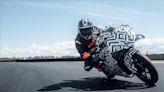 Llega la esperada KTM RC 990 RC R, ¡vuelven las KTM hiperdeportivas!