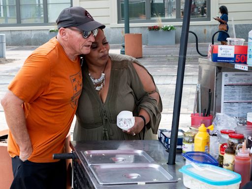 Been to the hot dog stand by City Hall in Downtown Memphis? Meet 'The Hot Dog Man' behind the cart