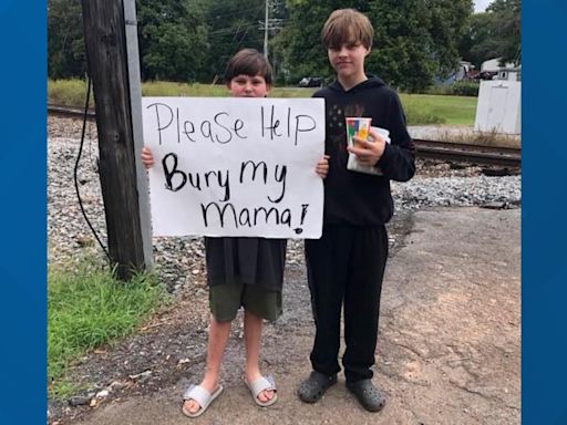 Georgia boy asks for help paying for his mom's funeral, community shows up in force