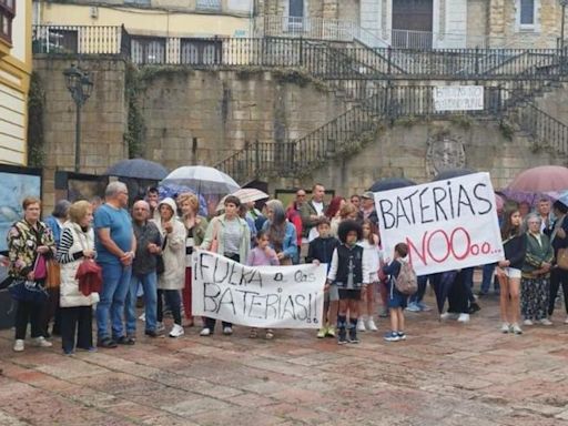 La empresa que pretendía instalar en Piloña parques de baterías a 40 metros de las casas retira las solicitudes: 'Es una maniobra'