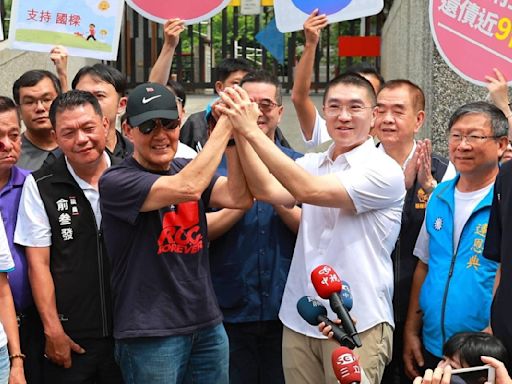 馬英九遭嗆「臭要飯滾回中國」議員爆：壓制民眾的是洪門幹部、KMT中央委員