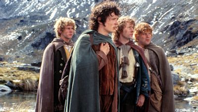 'Lord of the Rings' actors pay tribute to 'king' Bernard Hill, proving 'Fellowship' remains strong