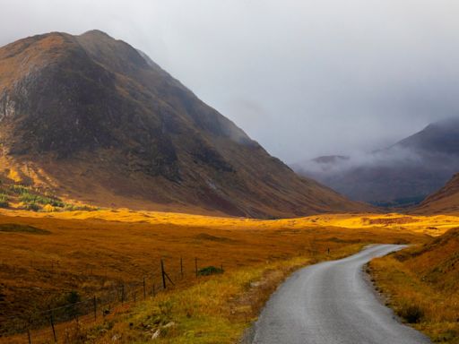 Highland locals slam driver after Jaguar gets STUCK at James Bond beauty spot