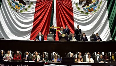 Así fue la toma de posesión de AMLO; ¿recibió la banda de manos de Peña Nieto?