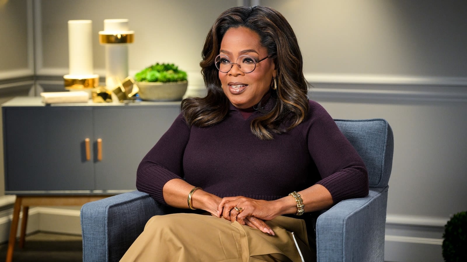 Oprah Winfrey discusses her experience using AI: 'We should honor it'