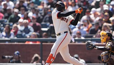 Giants trade Soler, Jackson to Braves for veteran reliever, prospect