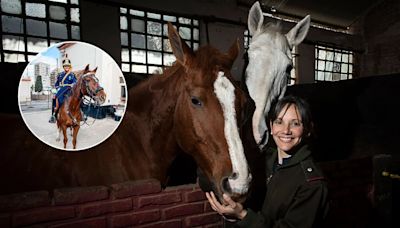 Es madre, militar, veterinaria y cuenta su emoción al desfilar a caballo con los Granaderos: “¡Me explotó el pecho!”