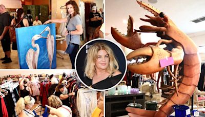 I accidentally wandered into the Kirstie Alley estate sale, where items were selling for as little as $1 — it was a crazy scene