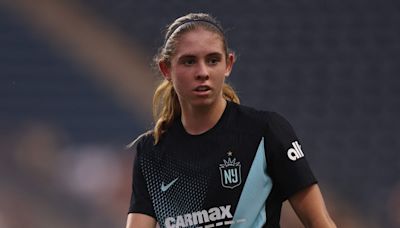 McKenna Whitman, 14, becomes youngest female to play pro soccer in US