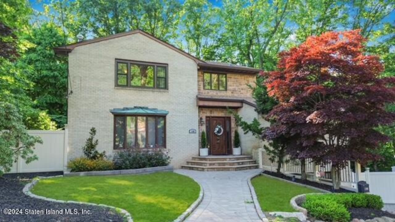 Staten Island Home of the Week: $1.6M Colonial for sale next to High Rock Park