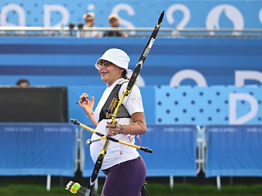 'I felt my baby kick ... then I shot a 10”: Pregnant archer stuns in Olympic victory