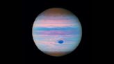 Jupiter's Great Red Spot turns blue in new ultraviolet view from Hubble Telescope (photo)