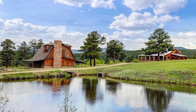 Exclusive | What Do the Walton Family, Elton John and Rod Stewart Have to Do With This $48.5 Million Ranch?