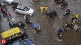 Heavy rains lash Mumbai, cause waterlogging and traffic jams - The Economic Times