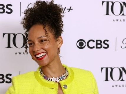 Alicia Keys Dominates The Minimal Makeup Look At The 2024 Meet The Tony Awards Nominees Event