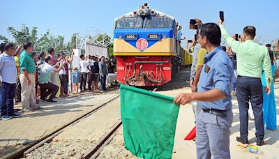 Tripura Minister urges Vaishnaw to introduce train services on Agartala-Kolkata route via Dhaka