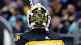 Signing goalie to long-term deal remains priority for Bruins