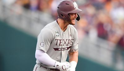 College World Series live updates: Texas A&M has breakout third inning, leads Tennessee