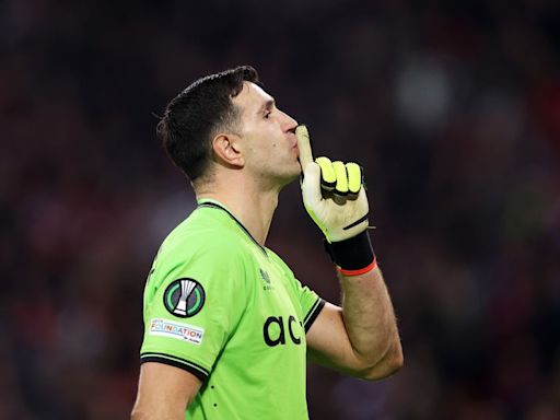 Aston Villa star Emiliano Martinez causes outrage after late Argentina goal