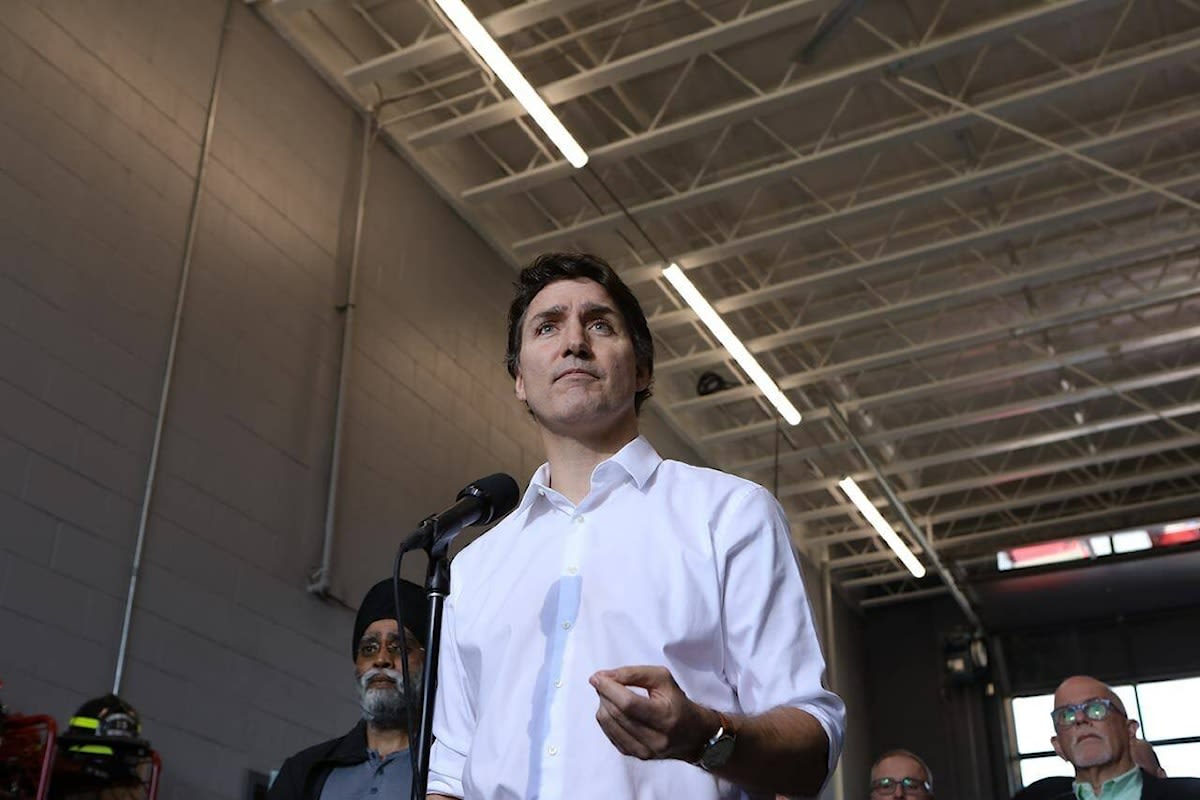 Trudeau pokes Meta for its news ban as wildfire season looms in B.C.