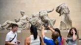 Greek PM to Raise Elgin Marbles Feud With Sunak on UK Trip