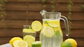 Los pros y contras de beber agua de limón en ayunas a diario - El Diario NY