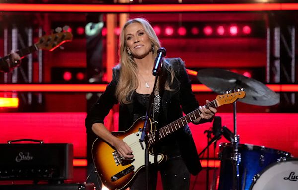 Sheryl Crow demands lawmakers 'act now' on AI, after her fears inspired new album