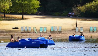 Mini heatwave set to scorch parts of London after wet start to July | ITV News