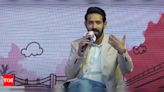 TOI Dialogues: Vikrant Massey on 12th Fail success - 'Vidhu Vinod Chopra's wife once said, 'He's an OTT actor. Who will watch?'' | Hindi Movie ...