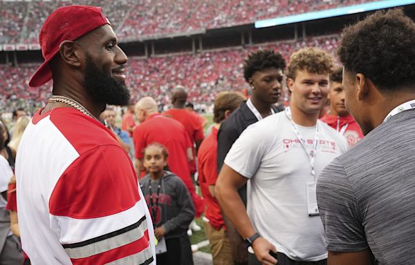 Ohio State football fan LeBron James in awe of Buckeyes' 'Beast'