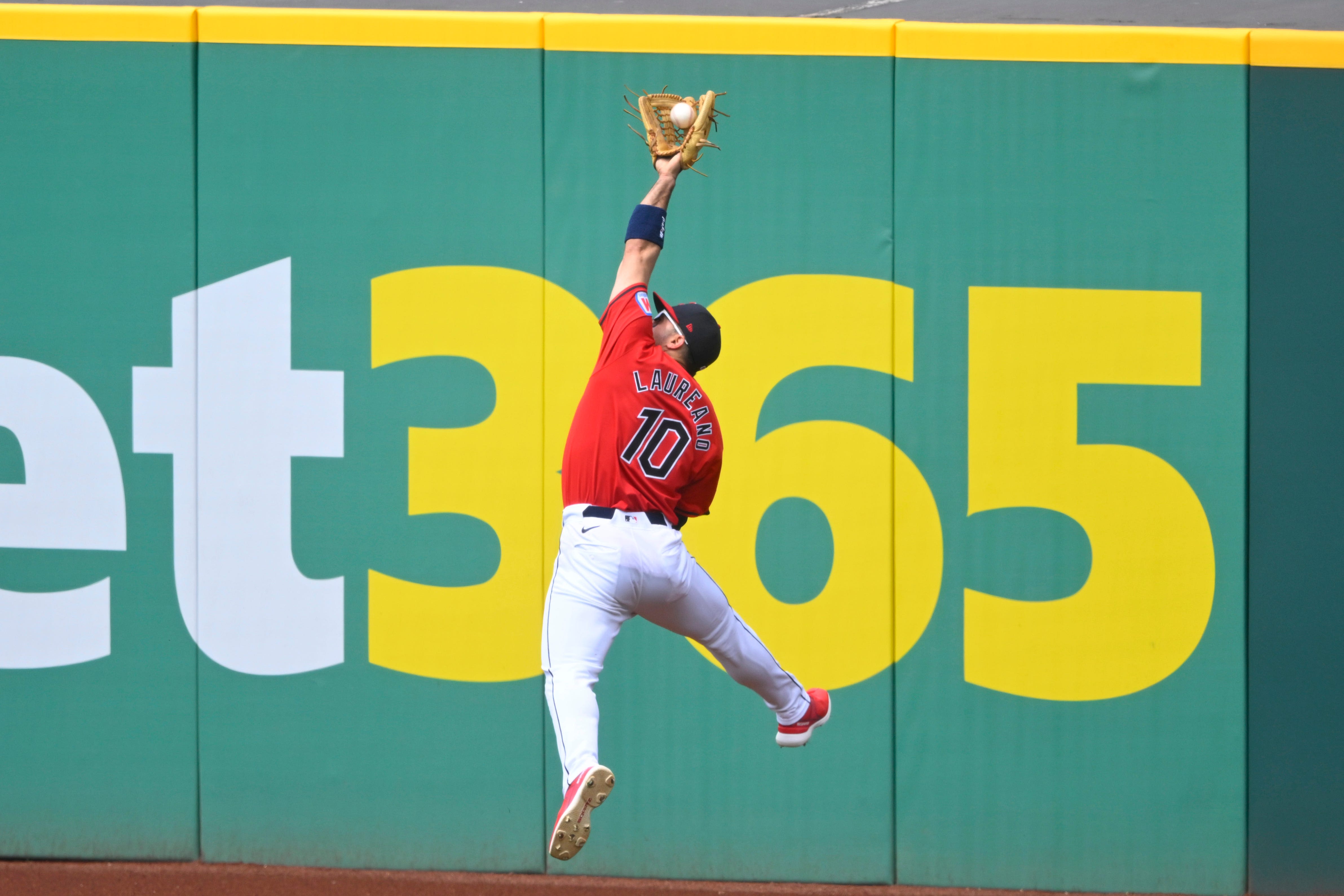 Jose Ramirez homers, Cleveland Guardians win series vs. Los Angeles Angels,