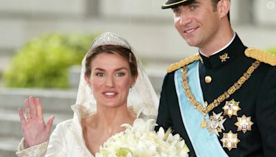 Felipe VI et Letizia d'Espagne, 20 ans de mariage : la magnifique cérémonie grandement menacée le jour J, le programme chamboulé