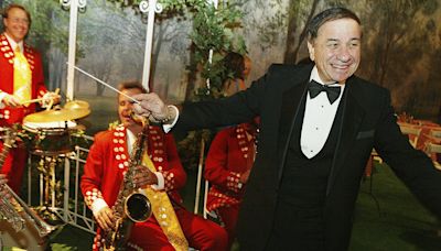 ‘Mary Poppins,’ 'It’s a Small World’ songwriter Richard M. Sherman dead at 95