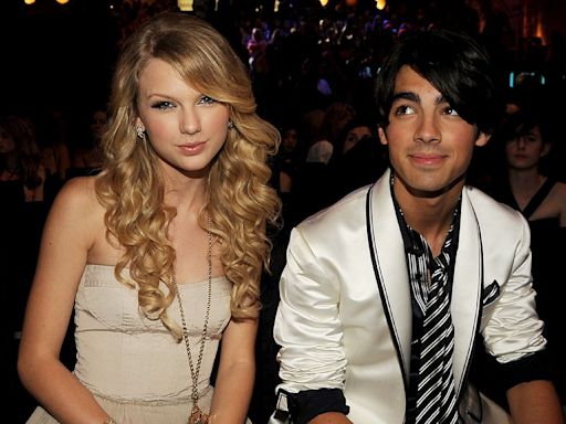 De Joe Jonas a Travis Kelce: las 10 canciones de amor (y desamor) que Taylor Swift ha dedicado a sus parejas