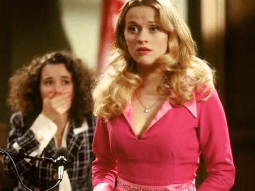 Reese Witherspoon prepara una serie de su icónica película Una rubia muy legal