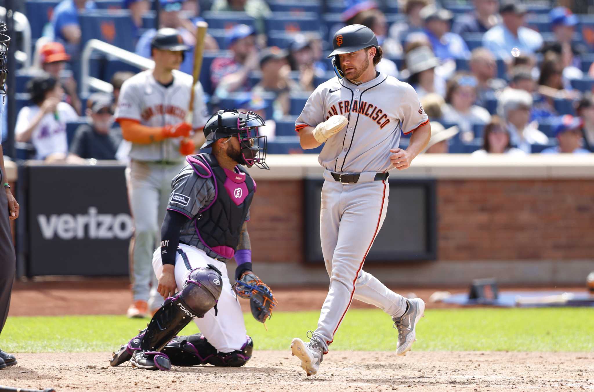 SF Giants earn 4th straight comeback win, take down Mets 7-2 in 10 innings