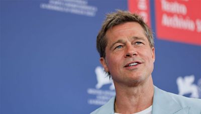 Brad Pitt refuerza los rumores de haberse hecho una cirugía de rejuvenecimiento tras aparecer en Venecia y lucir más joven que hace 6 años: ¿Qué es el “facelift” al que se habría sometido?