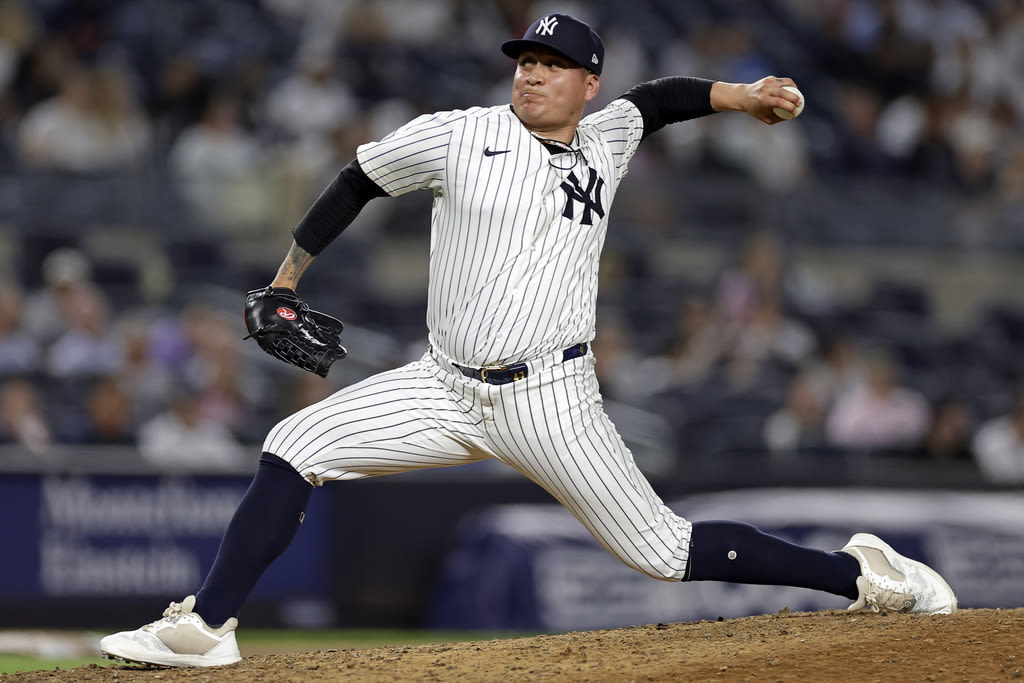 Yankees reform struggling bullpen by adding ex-Met, cutting Victor González