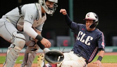 Chicago White Sox lose to Cleveland Guardians 7-6 off sac fly in 9th inning