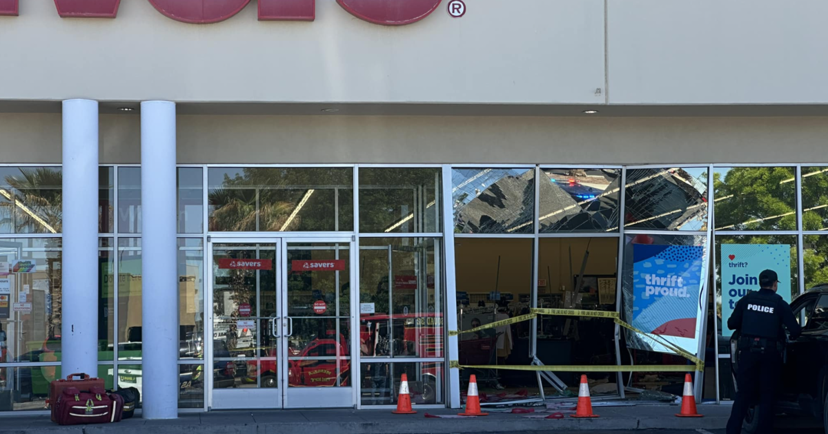 1 dead,14 injured after driver crashes into New Mexico store