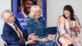 Lesestunde: Königin Camilla eröffnet neue Schulbibliothek in London