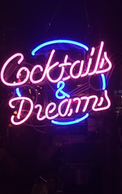 Cocktails & Dreams