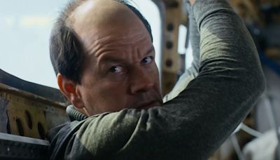 Mark Wahlberg Goes Bald in Trailer for Mel Gibson-Directed Flight Risk: Watch