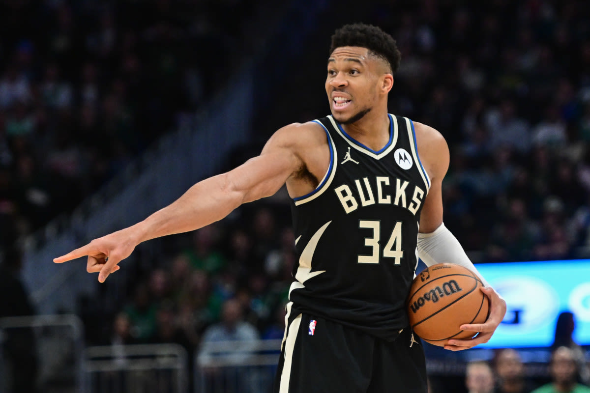 Giannis Antetokounmpo Makes Insane Offer for Rare LeBron James-Steph Curry-Kevin Durant Item